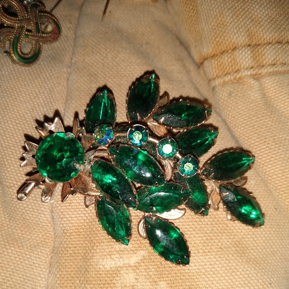 Vintage Bijoux crystal brooch